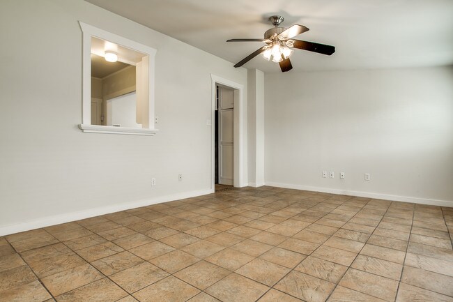 Building Photo - 3125 Lubbock Ave