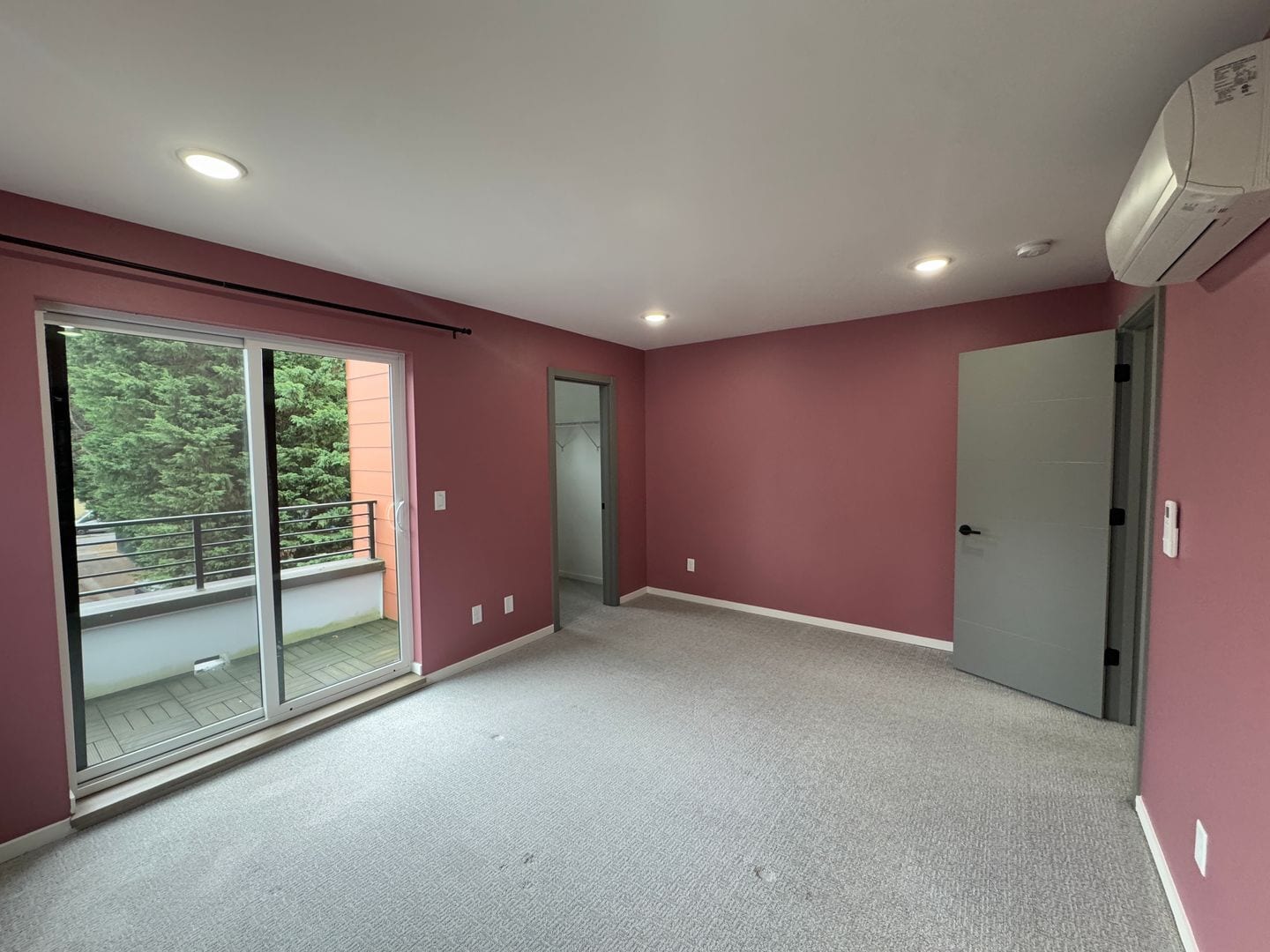 Building Photo - Luxury Townhouse in South Park