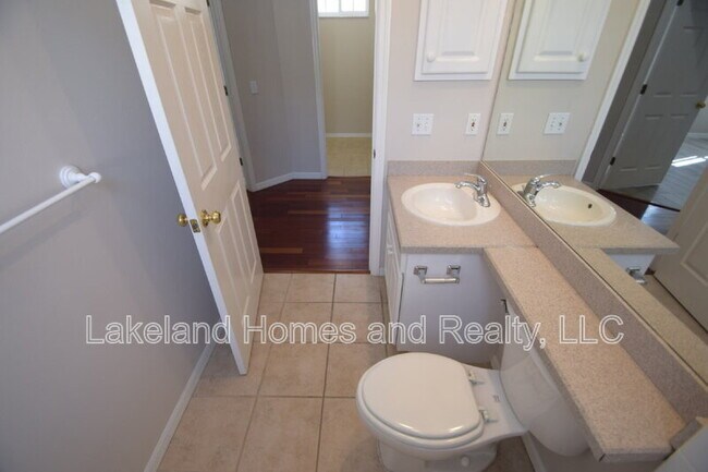 Building Photo - 534 Grasslands Village Cir