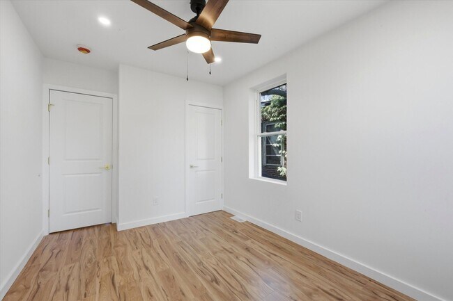 Building Photo - 5011 Beaumont Ave