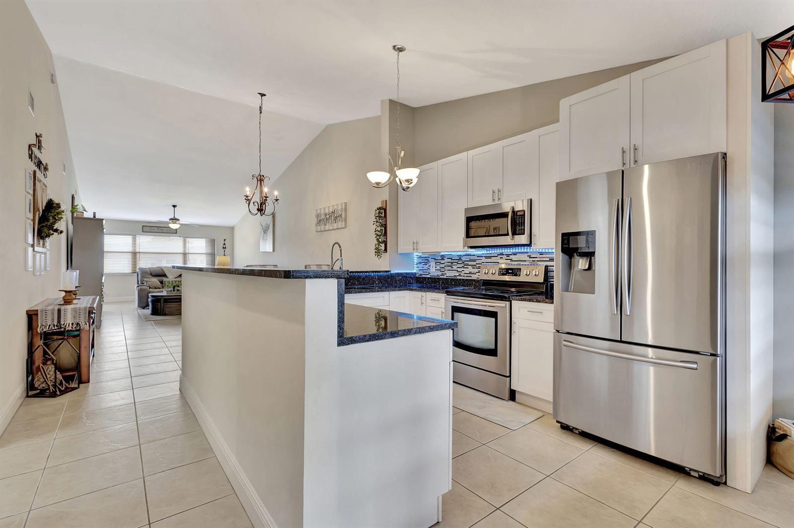 Building Photo - 4693 Lucerne Lakes Blvd E