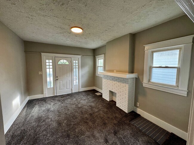 Building Photo - 610 Colorado Ave