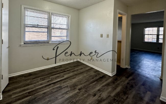 Building Photo - 105 SW 20th St