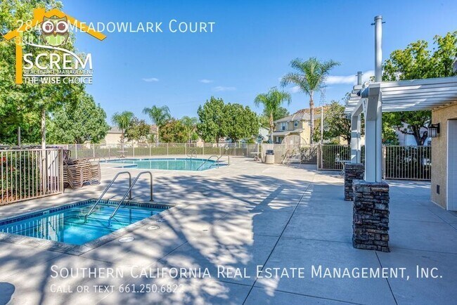 Building Photo - Three Bedroom Mayfair Home in Valencia