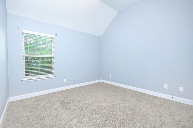 Building Photo - 403 Devon Brook Ct NE