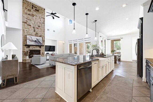 Building Photo - 19003 Cove Manor Dr