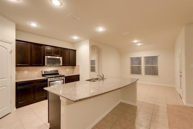 Building Photo - 6812 Lighthouse Ln