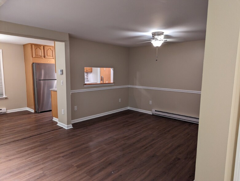 Building Photo - 23 Donna Lynn Dr