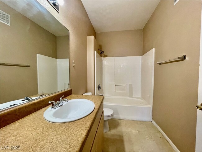 Building Photo - 8250 N Grand Canyon Dr