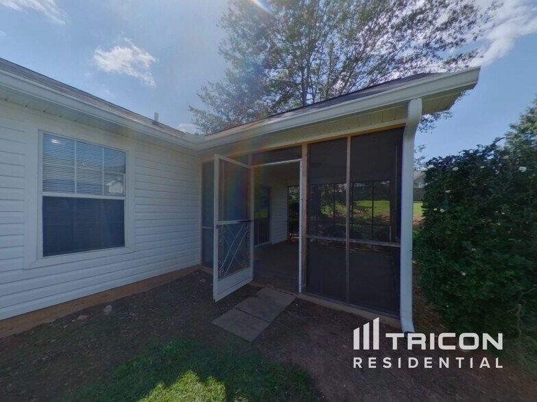 Building Photo - 112 Candar Ct