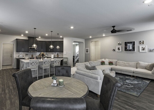 Building Photo - A Cibolo Stunner in Landmark Pointe!