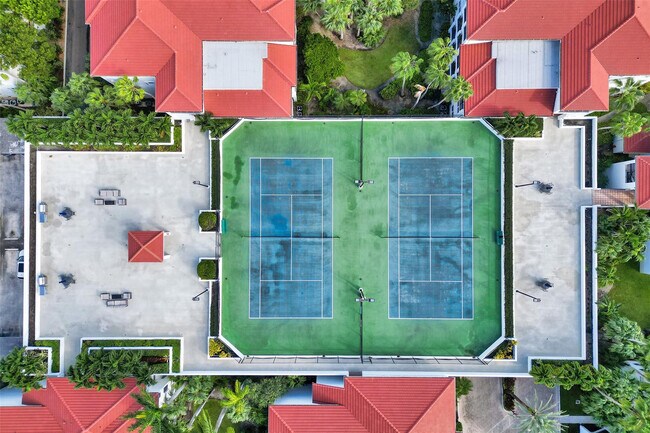 Building Photo - 3105 NE 184th St