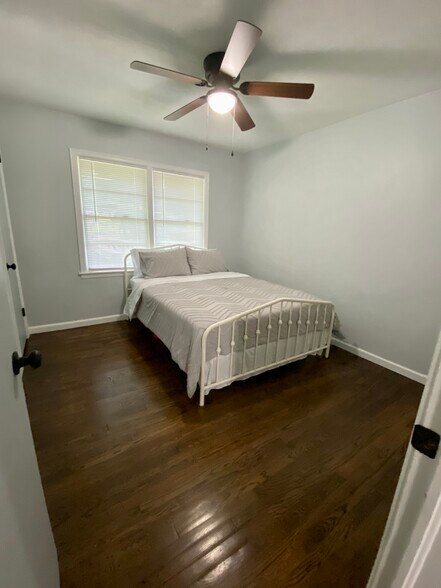 1st bedroom / office - 3172 Sandusky Dr