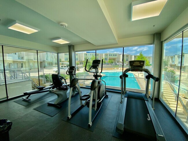 Building Photo - Discover the Ultimate in South Austin Living at Skybridge Lofts - Modern 2 Bedroom, 2.5 Bathroom ...