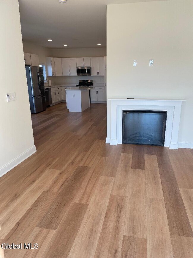 Building Photo - 540 NY-9P