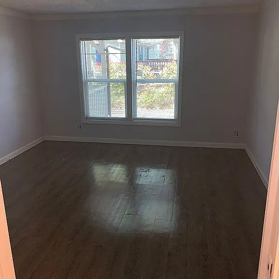 Building Photo - 232 Suburban St SW