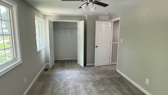 Building Photo - Town Home in Greenaire Woods