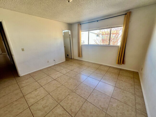 Building Photo - 6001 Mariposa Ave