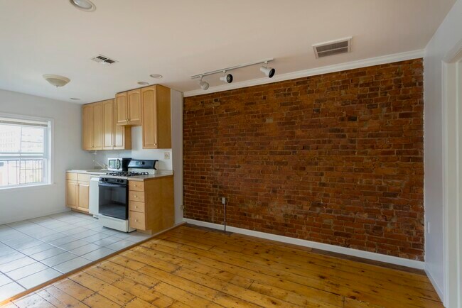 Building Photo - 294 Pavonia Ave