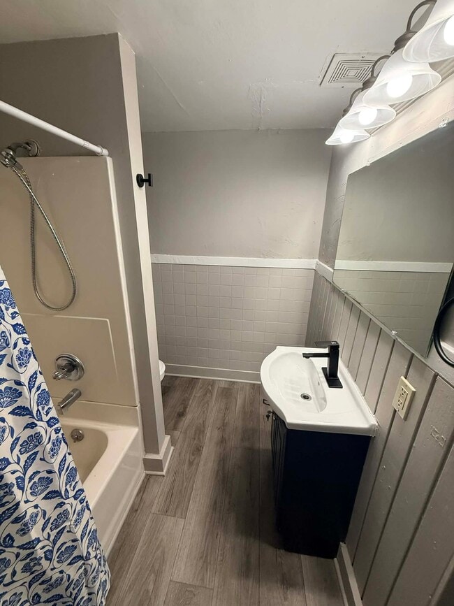 Building Photo - 3715 Bowser Ave