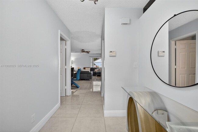 Building Photo - 100 Miramar Ave