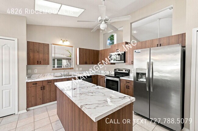Building Photo - 4826 Ridgemoor Cir