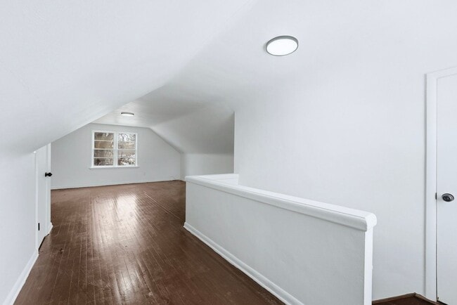 Building Photo - Updated 3 BR with Garage & Basement