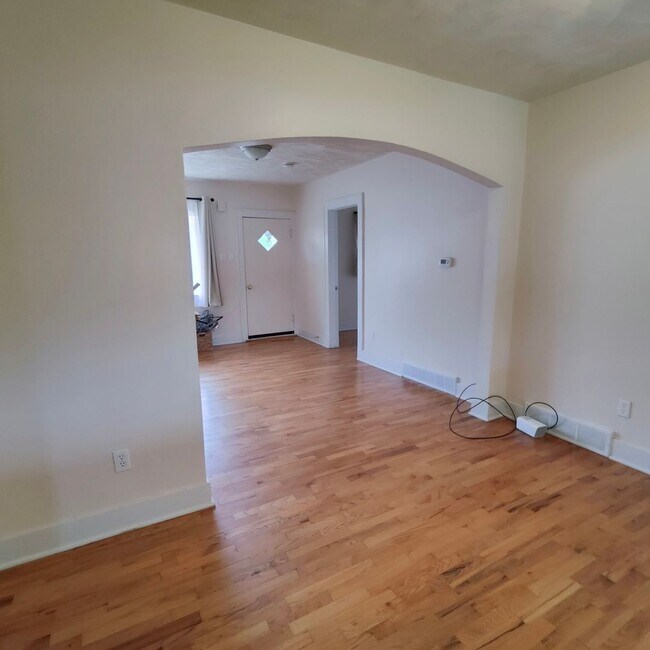 Building Photo - 3 Bedroom Home in Frederick - Available Now!