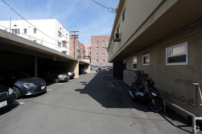 Building Photo - 685 S Coronado St