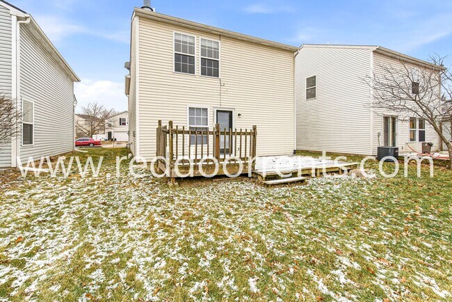 Building Photo - Modern Living in Greenfield