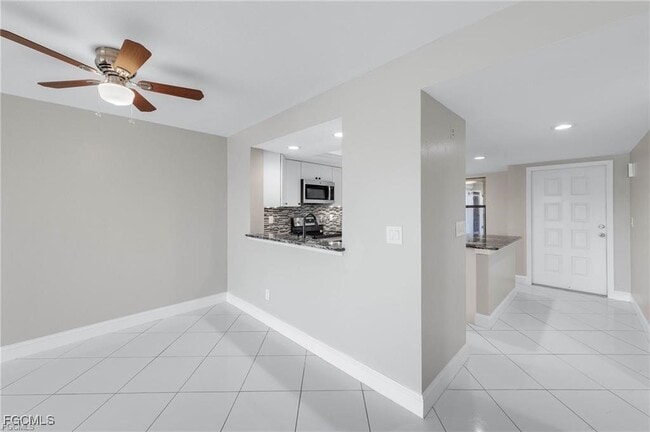 Building Photo - 12661 Kelly Sands Way