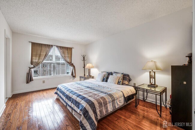 Building Photo - 117 N Barrow Pl