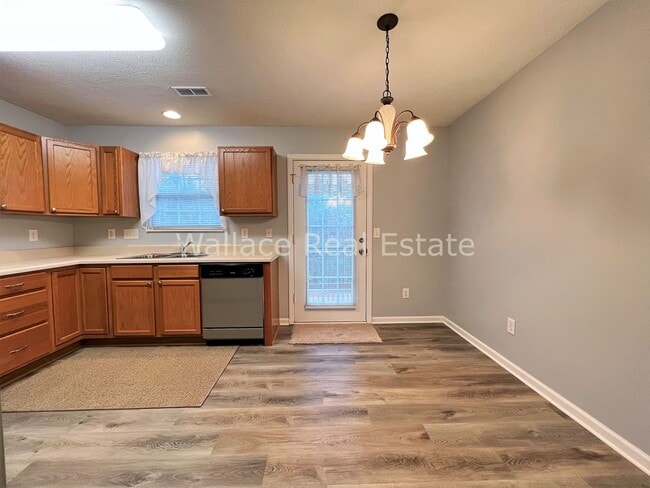 Building Photo - FOUNTAIN CITY:  2 BEDROOM, 2 BATHROOM CONDO IN MAPLE CHASE