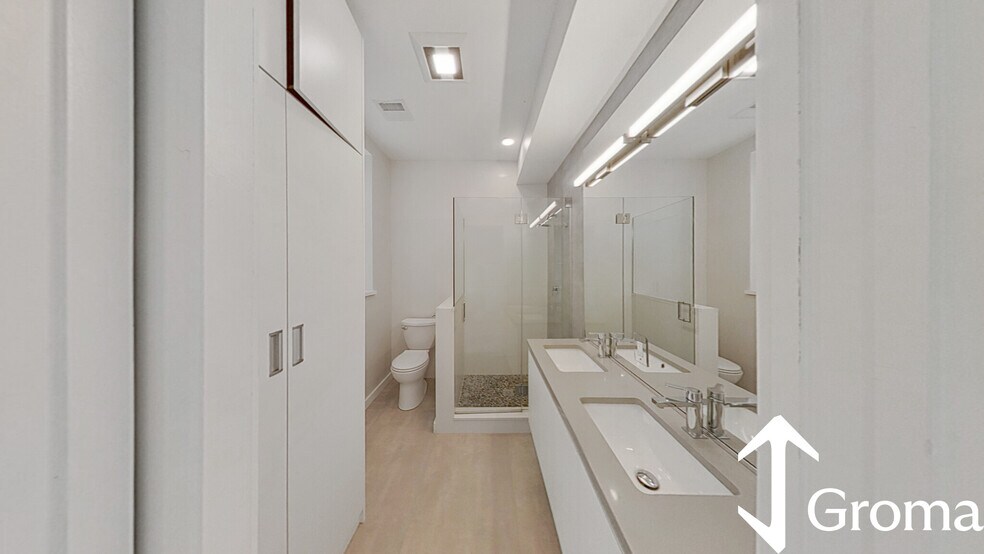 Building Photo - 2 Worthington St