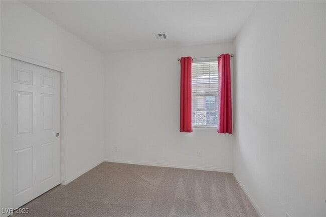 Building Photo - 489 Intonation St