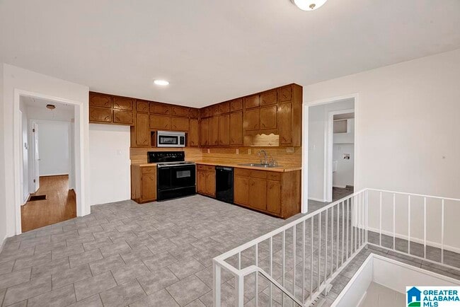 Building Photo - 126 E Jones Ct