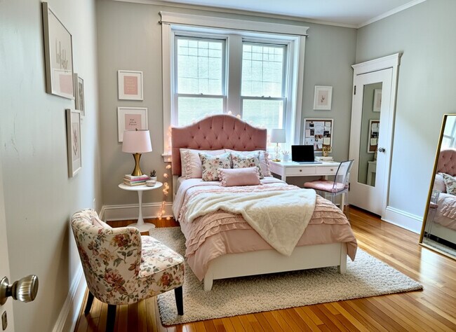 Building Photo - 330 St Paul St