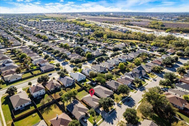 Building Photo - 304 Watergate Way