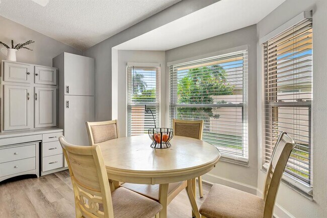 Building Photo - 5304 72nd St E