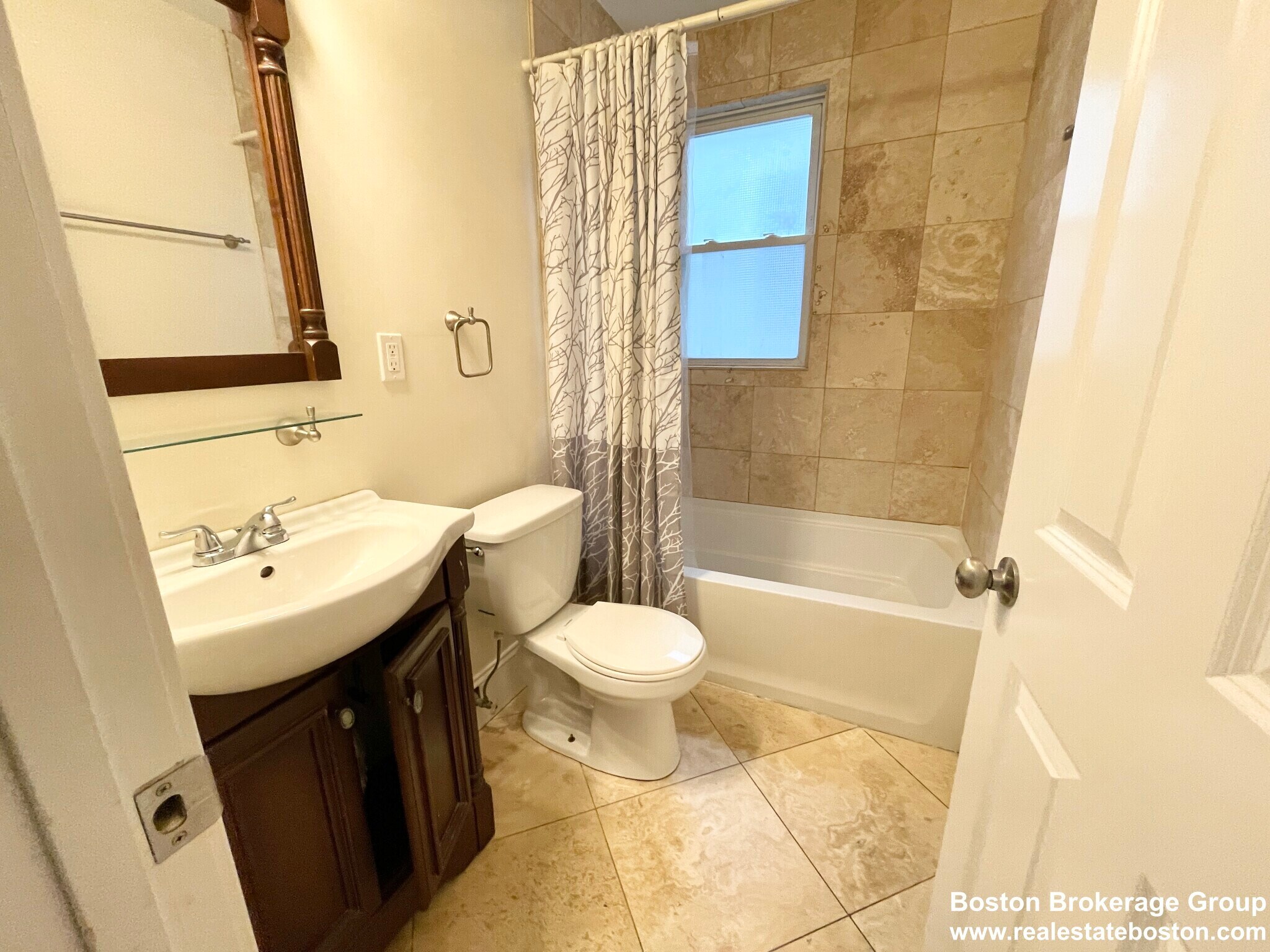 Building Photo - 178 Hillside St