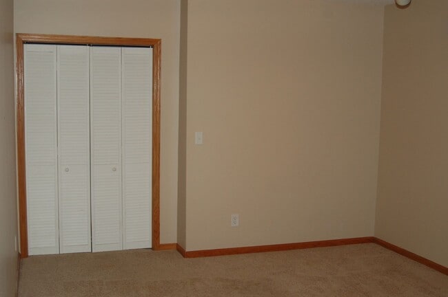 Building Photo - 2146 Limerick Ln