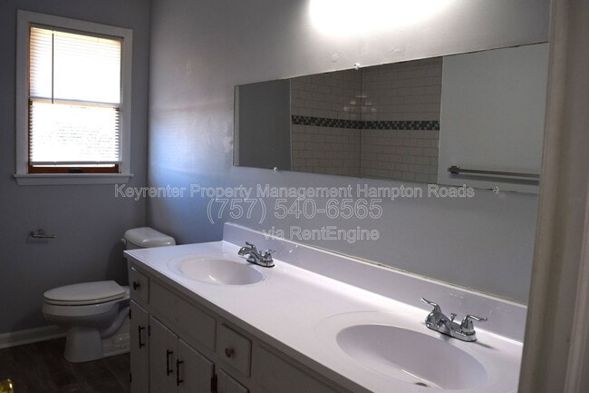 Building Photo - 215 A Settlers Landing Rd