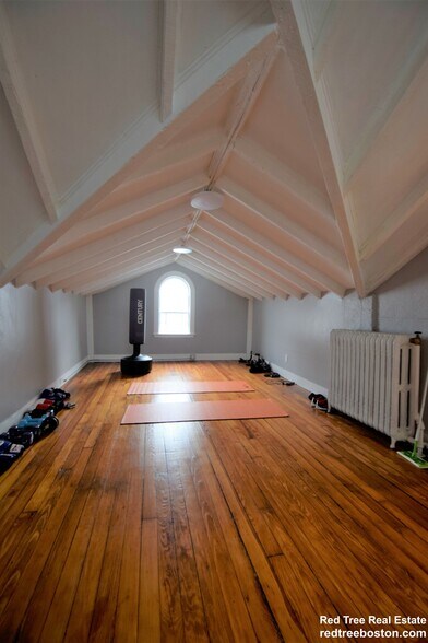 Building Photo - 235 Chestnut Hill Ave