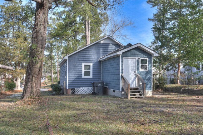 Building Photo - Charming 2 Bedroom/1 Bathroom Cottage in Central Augusta
