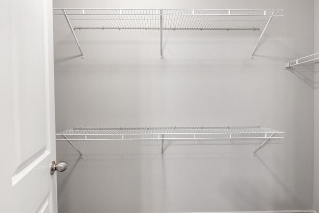 Building Photo - 5511 Pecan Spgs Rd