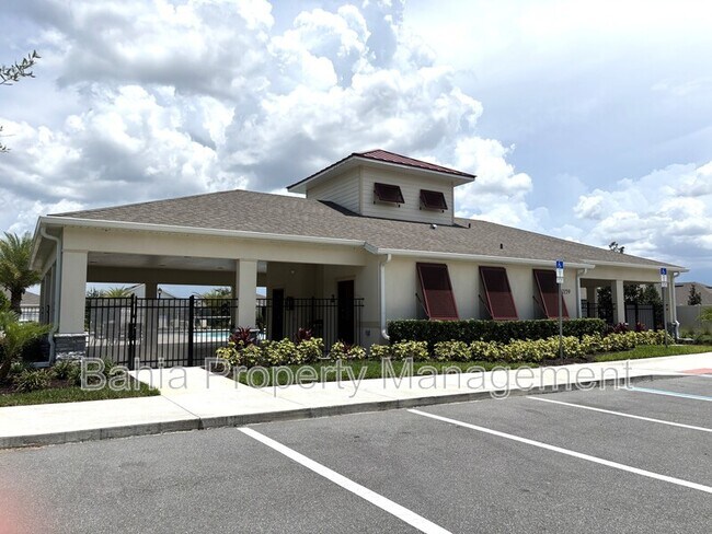 Building Photo - 2168 Greenwood Oak Dr