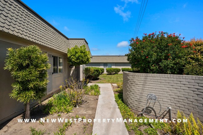 Building Photo - Beautifully upgraded Point Loma 2-bedroom ...