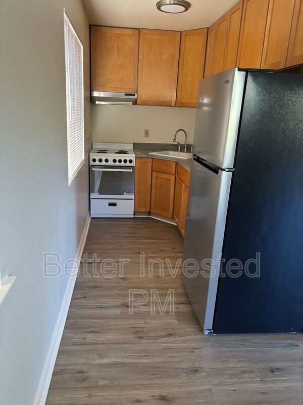 Building Photo - 528 Steele Ln