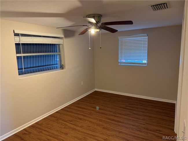 Building Photo - 7 N Jackson St