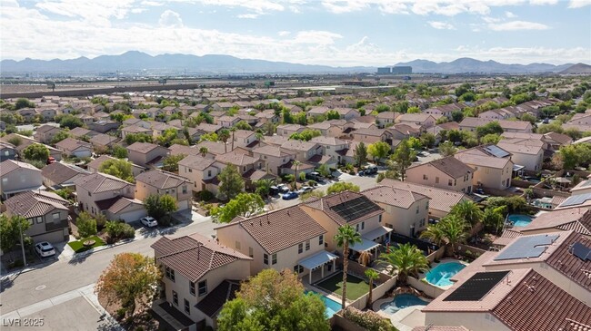 Building Photo - 11135 Alora St